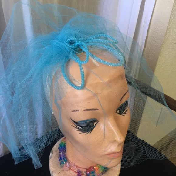 Vintage 1950s  Bride blusher birdcage veil